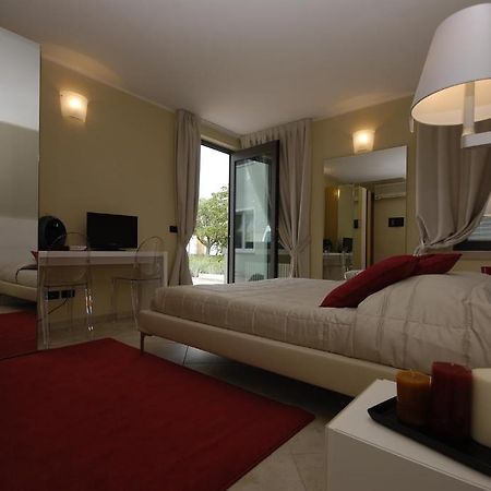 Relais Corte Bergamini Peschiera del Garda Rom bilde