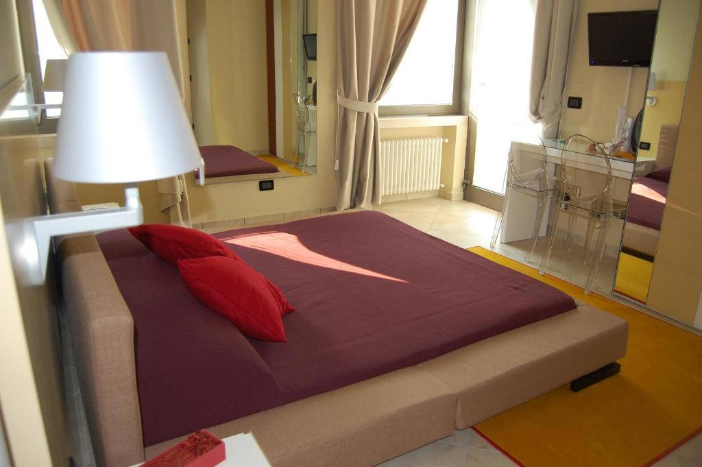 Relais Corte Bergamini Peschiera del Garda Rom bilde