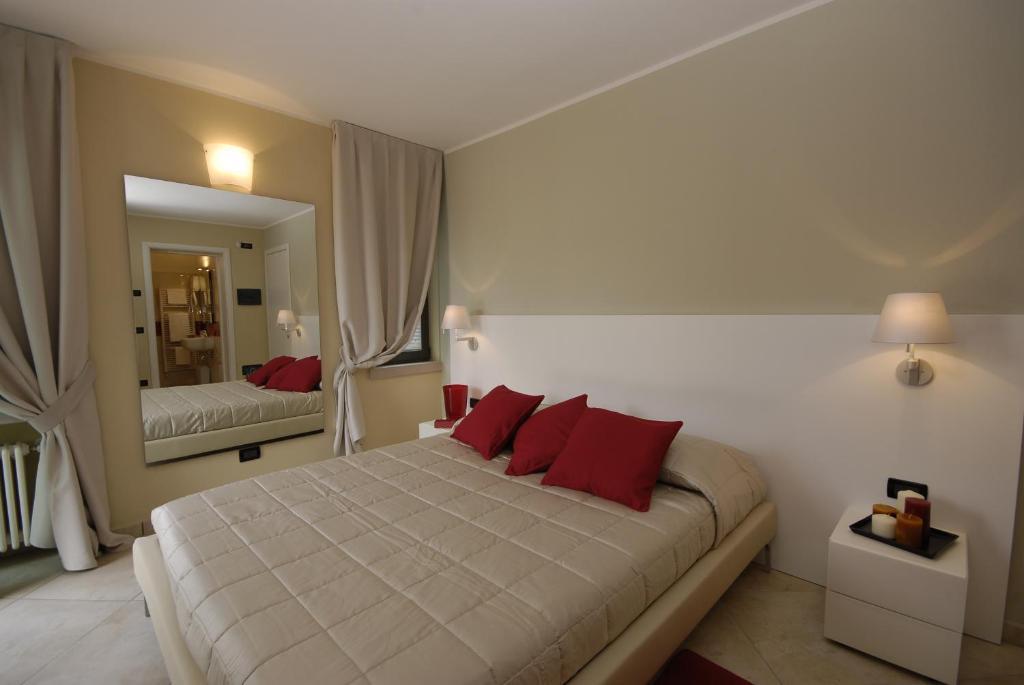 Relais Corte Bergamini Peschiera del Garda Rom bilde